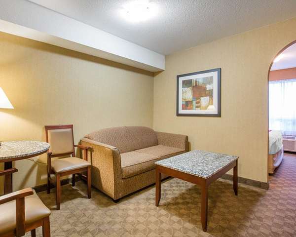 Suite - Comfort Inn & Suites Airdrie