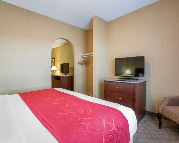 Suite - Comfort Inn & Suites Airdrie