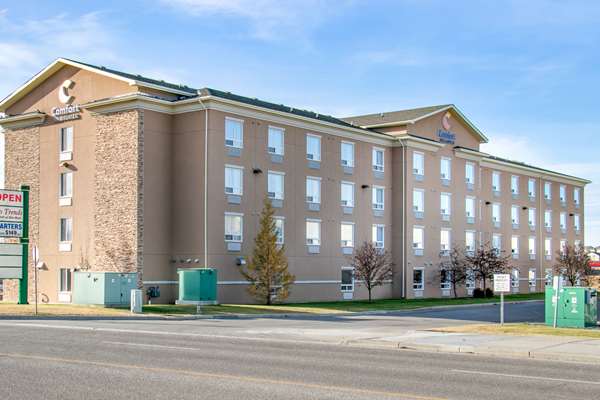 Exterior view - Comfort Inn & Suites Airdrie