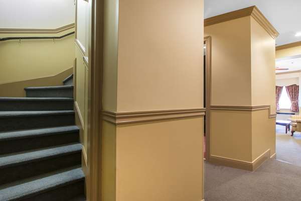 Suite - Inn on the Lake Fall River