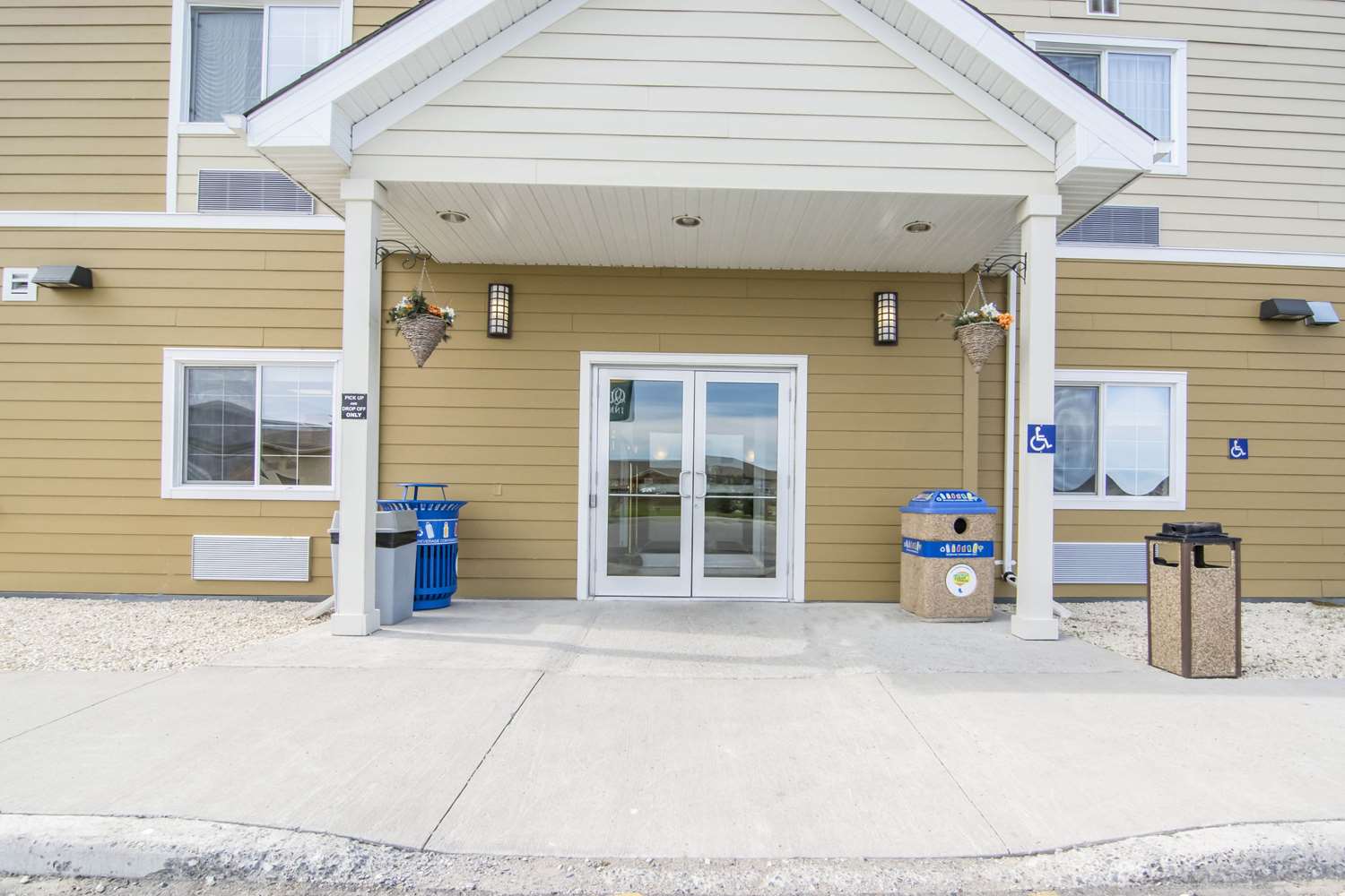Quality Inn & Suites Thompson, MB See Discounts