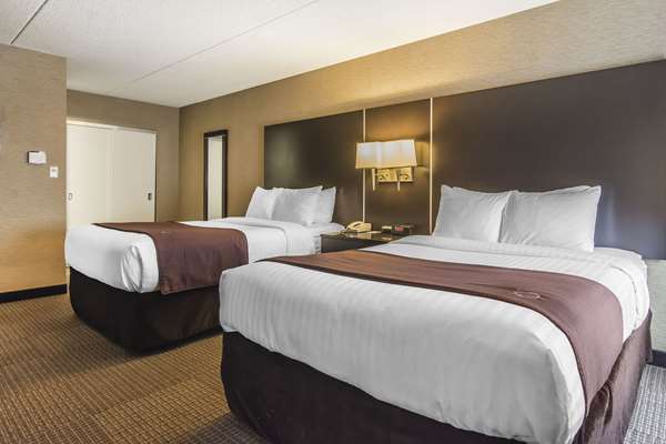 Suite - Quattro Hotel & Conference Centre Sault Ste Marie