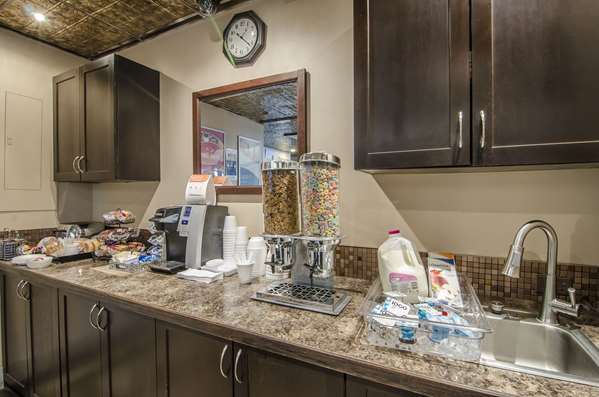 Amenities - Econo Lodge Lloydminster