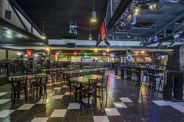 Bar - Econo Lodge Lloydminster