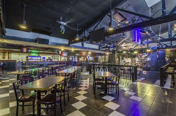 Bar - Econo Lodge Lloydminster