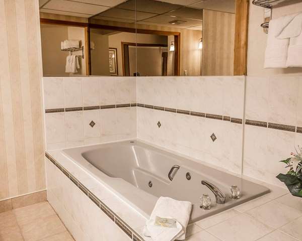  - Quality Inn North Hill Red Deer