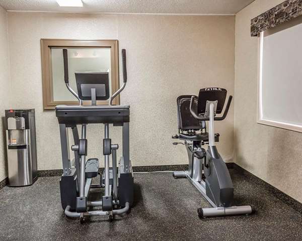 Fitness/ Exercise Room - Quality Inn North Hill Red Deer