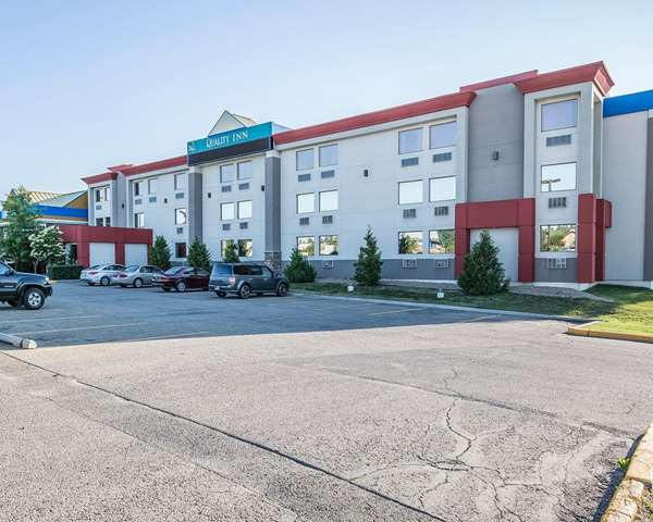 Exterior view - Quality Inn North Hill Red Deer