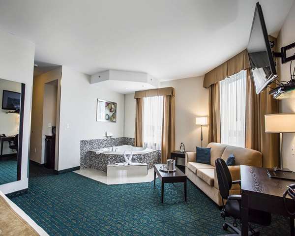  - Comfort Hotel Halifax