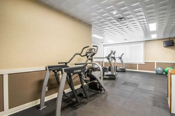 Fitness/ Exercise Room - Quality Hotel Drumheller