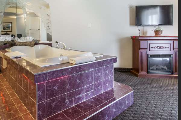  - Econo Lodge Granby