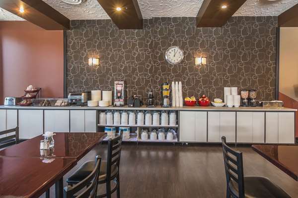 Amenities - Econo Lodge Granby