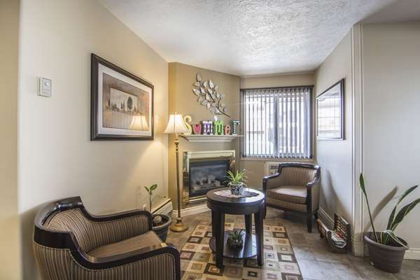  - Econo Lodge Inn & Suites High Level