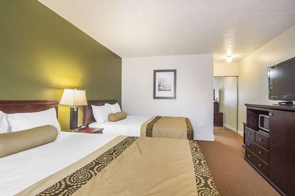  - Econo Lodge Inn & Suites High Level