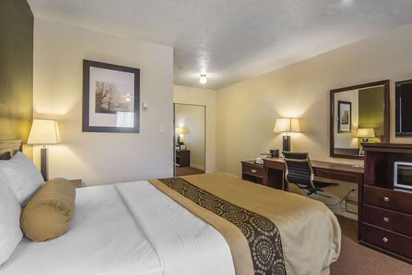  - Econo Lodge Inn & Suites High Level