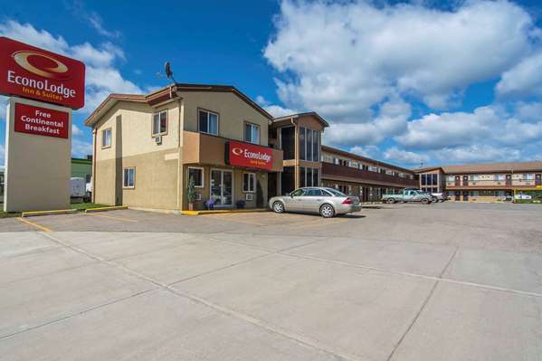 Exterior view - Econo Lodge Inn & Suites High Level