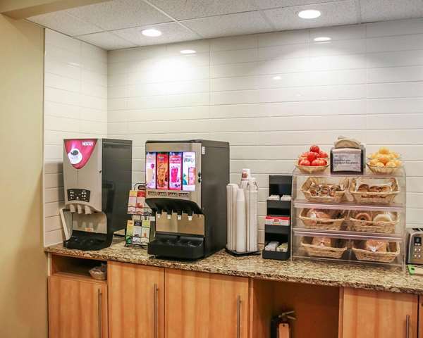 Amenities - Econo Lodge Central Winnipeg