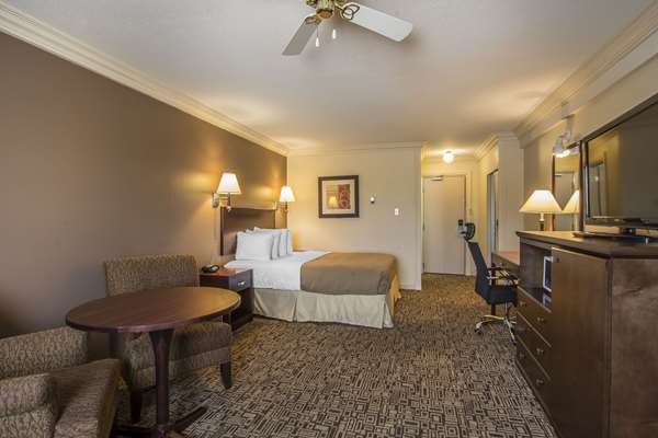  - Quality Inn & Suites High Level