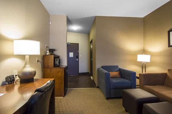 - Comfort Suites Saskatoon