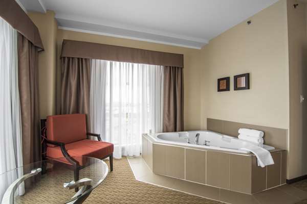  - Comfort Suites Saskatoon