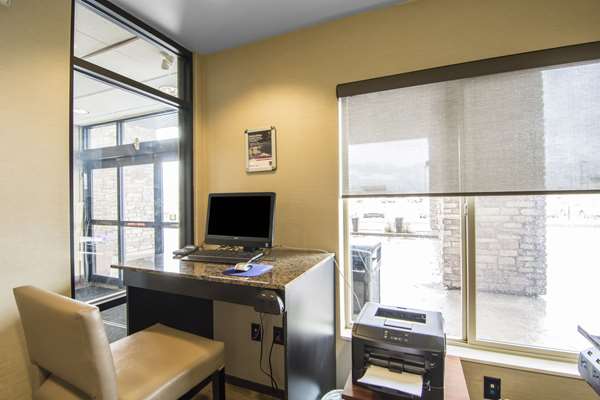 Conference Area - Comfort Suites Saskatoon