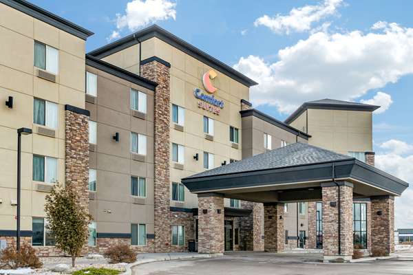 Exterior view - Comfort Suites Saskatoon