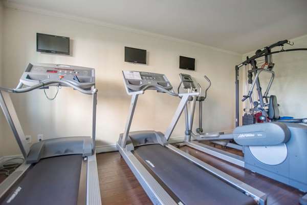 Fitness/ Exercise Room - St Christophe Hotel & Spa Granby