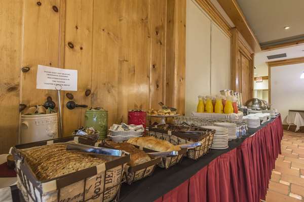 Restaurant - Hidden Valley Resort Huntsville