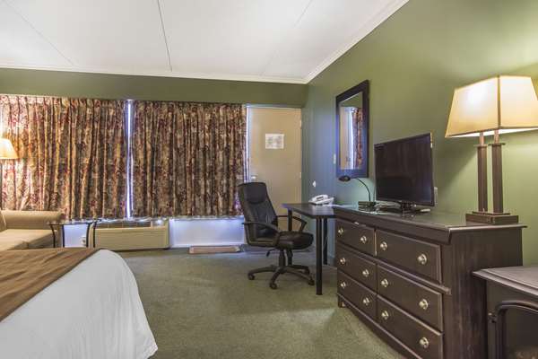  - Rodeway Inn King William Huntsville