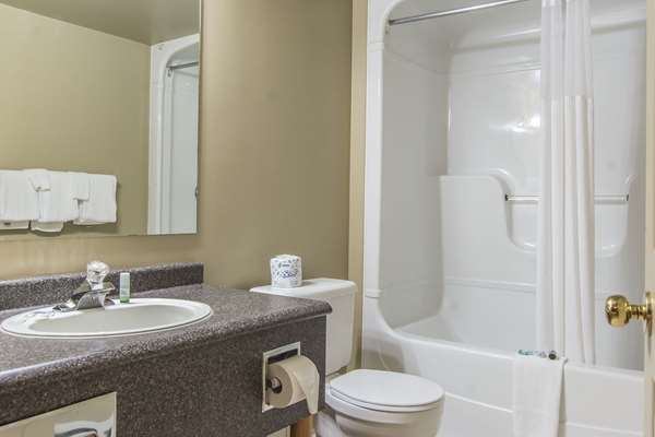  - Rodeway Inn King William Huntsville