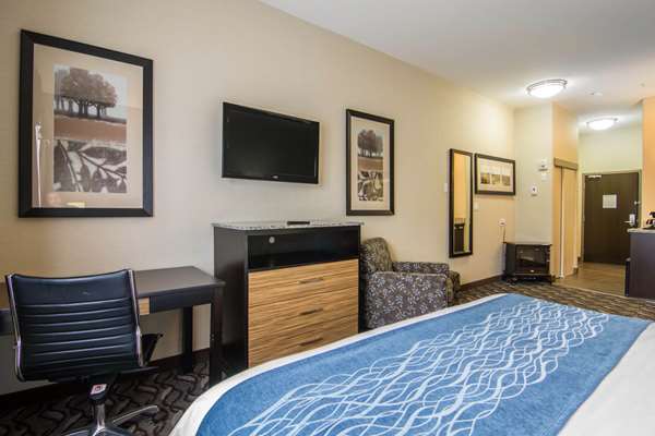  - Comfort Inn & Suites Fort Saskatchewan