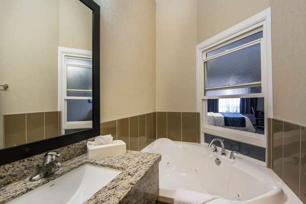  - Comfort Inn & Suites Fort Saskatchewan