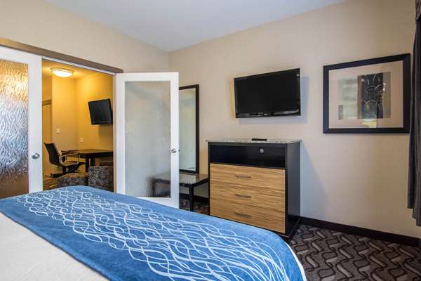  - Comfort Inn & Suites Fort Saskatchewan