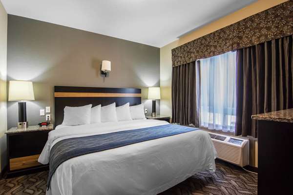 Suite - Comfort Inn & Suites Fort Saskatchewan