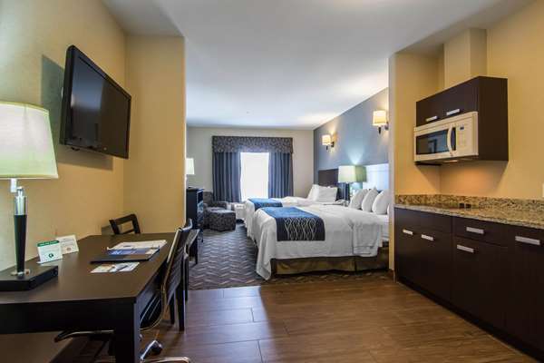 Suite - Comfort Inn & Suites Fort Saskatchewan