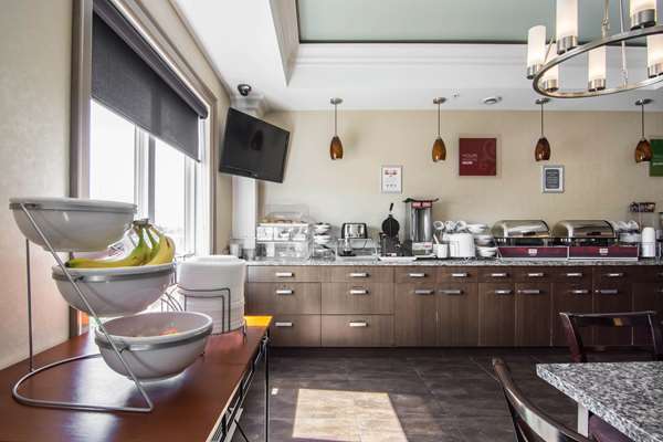 Amenities - Comfort Inn & Suites Fort Saskatchewan