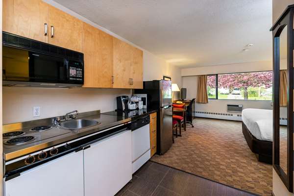 Suite - Quality Inn Quesnel