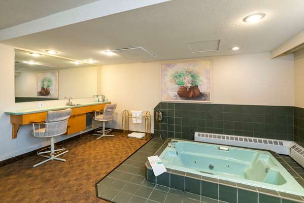 Suite - Quality Inn Quesnel