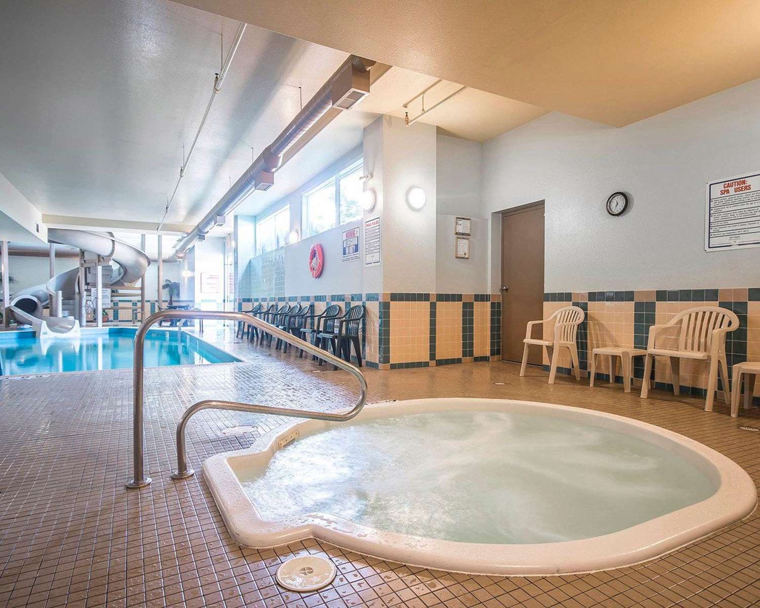 Comfort Inn & Suites Salmon Arm, BC See Discounts Comfort Inn & Suites Salmon Arm, BC See Discounts