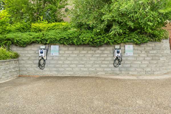 Exterior view - Comfort Inn & Suites Salmon Arm
