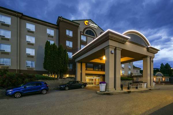 Exterior view - Comfort Inn & Suites Salmon Arm