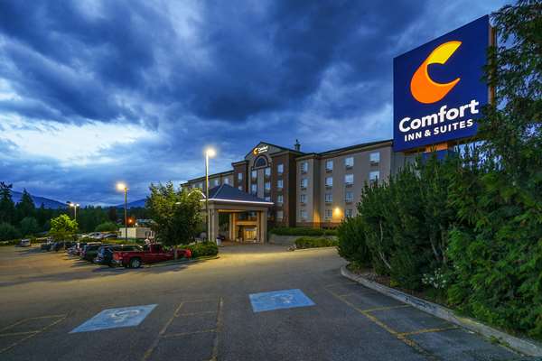Exterior view - Comfort Inn & Suites Salmon Arm