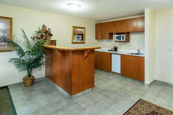 Suite - Comfort Inn & Suites Salmon Arm