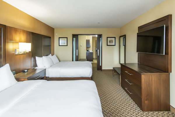 Suite - Comfort Inn & Suites Salmon Arm