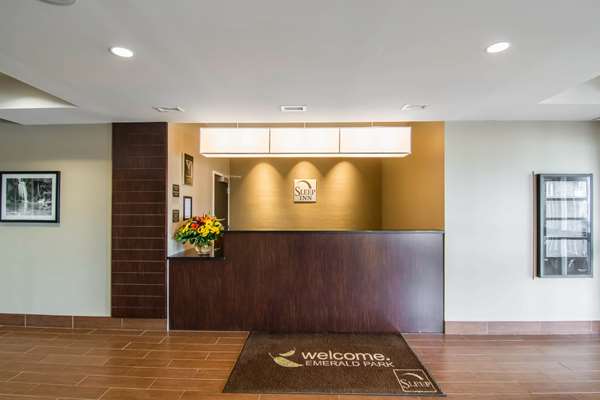  - Sleep Inn Emerald Park