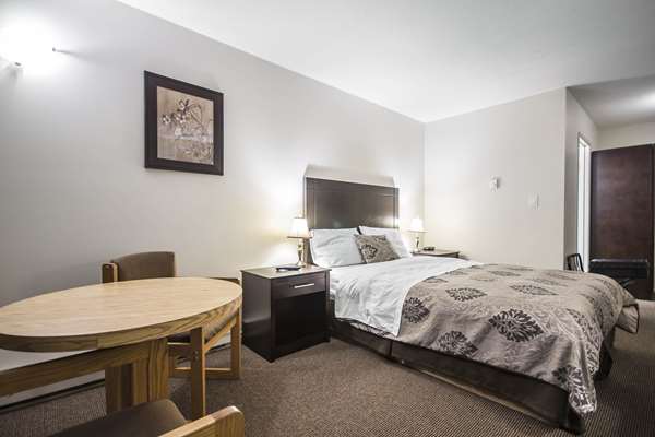  - Econo Lodge Vernon