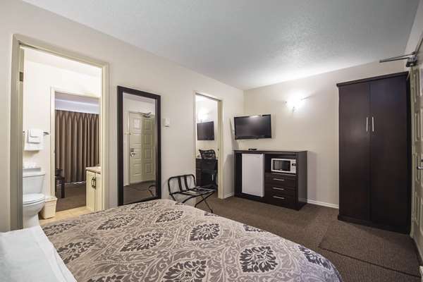  - Econo Lodge Vernon