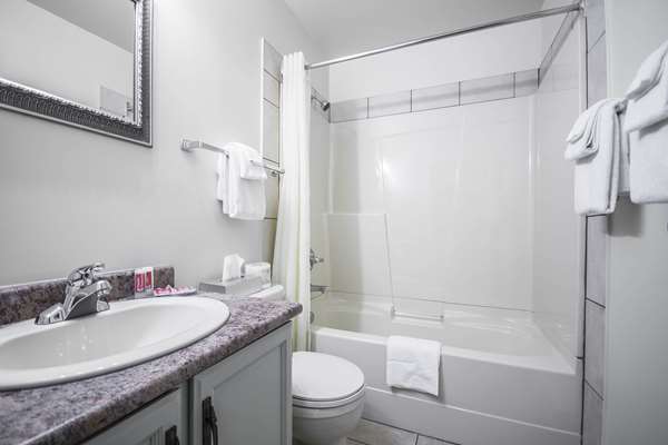  - Econo Lodge Vernon