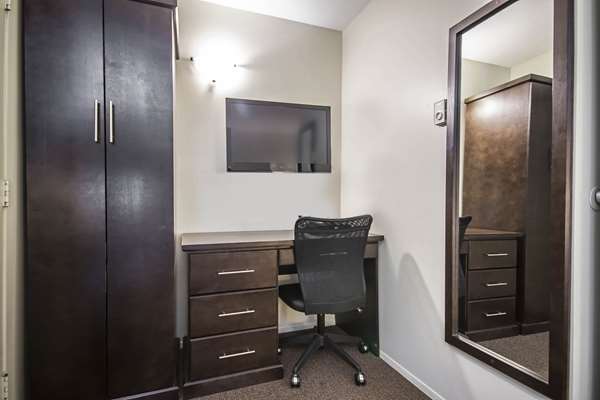  - Econo Lodge Vernon