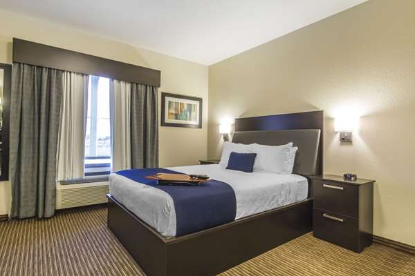  - Quality Inn & Suites Moose Jaw